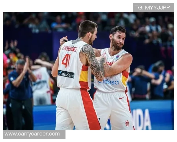 奥林匹亚斯科迎战克拉斯诺达尔双方实力对决引发球迷热议